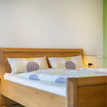 Sonneneckle 公寓 Oberspitzenbach